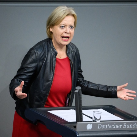 Gesine Lötzsch, haushaltspolitische Sprecherin der Fraktion von Die Linke