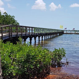 Eine Brücke in den Florida Keys im Süden der USA