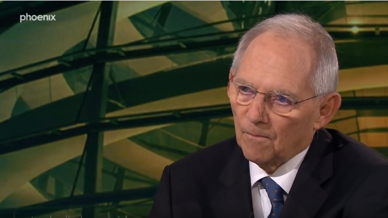 Bundestagspräsident Wolfgang Schäuble im Gespräch mit Eva Lindenau