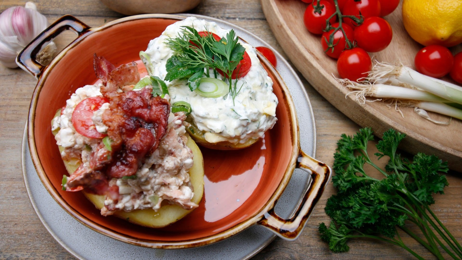 Ofenkartoffeln mit zwei Füllungen