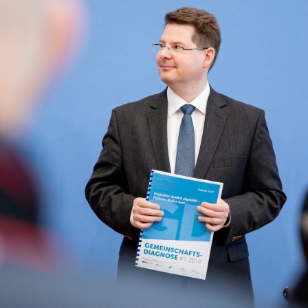 Prof. Dr. Oliver Holtemöller