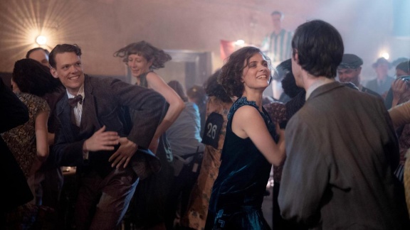 Babylon Berlin - Folge 3 - Staffel 4 (s04/e03)