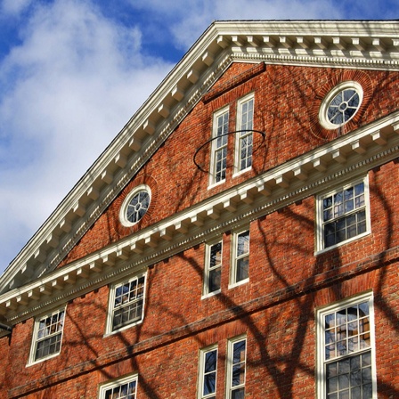 Ein Studentenwohnheim der Universität Harvard 