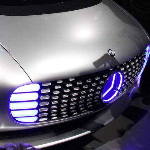 Der Autokonzern Daimler stellte am 05.01.2015 in Las Vegas auf der Technik-Messe CES das selbstfahrende Konzeptfahrzeug F015 vor