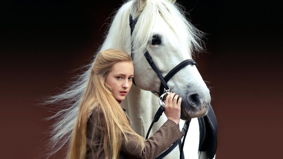 Kinderfilme Und Kinderdokus - Die Legende Der Weißen Pferde