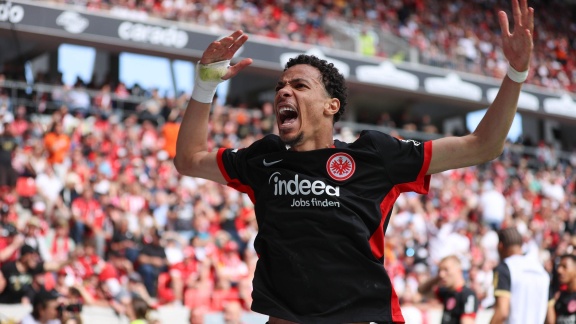 Sportschau Bundesliga - Frankfurt Schießt Sich In Freiburg In Die Champions League