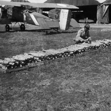 Das Beitragsbild des Dok5 "100 Jahre Schweigen - Deutsches Giftgas in Marokko" zeigt ein Militärflugplatz der Franzosen bei Fez.