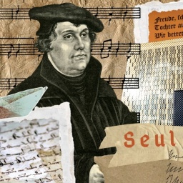 Eine Collage mit einer Zeichnung von Reformator Martin Luther, den Noten von “Freude schöner Götterfunken” mit dazugehörigem Text, Textfragmenten, dem europäischen Gerichtshof und einem Papierschiffchen. 