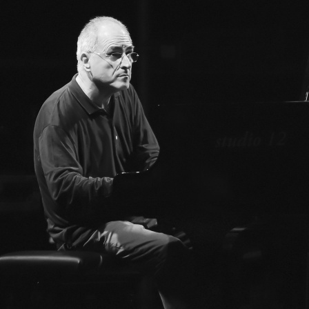 Der Pianist Enrico Pieranunzi bei einem Konzert in Rom im Juli 2021.