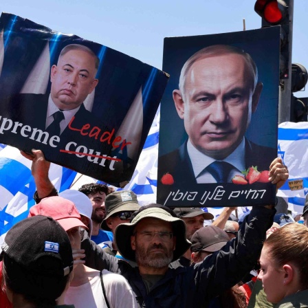 Demonstranten in Israel protestieren gegen die Justizreform-Pläne der Regierung.