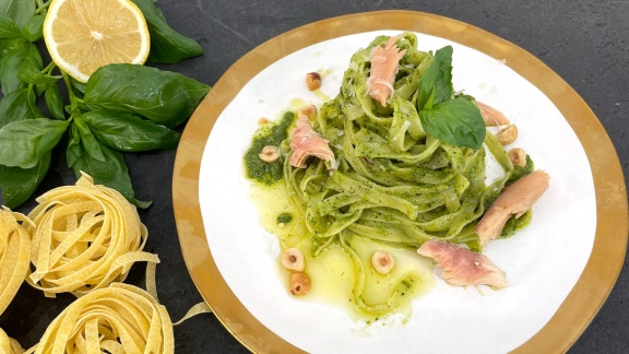 Ard-buffet - Rezept: Pasta Mit Saibling Und Haselnuss-pesto