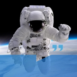Astronaut im All