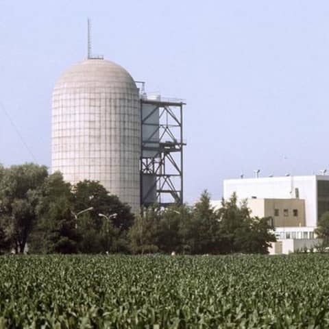 Blick auf das Kernkraftwerk Kahl am Main
