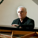 Pianist Daniel Barenboim am Flügel