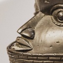 Deutschland gibt im Rahmen der Restitution zahlreiche Kunstgegenstaende, die als Beutekunst aus dem 19. Jahrhundert gelten, an den Staat Nigeria zurueck.