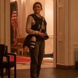 Kirsten Dunst in einer Szene des Films "Civil War"