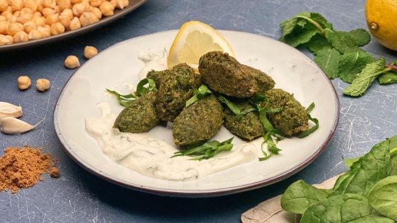 Ard-buffet - Spinat-falafel