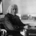 Franz Liszt an seinem Schreibtisch im Musik- und Arbeitszimmer in Weimar