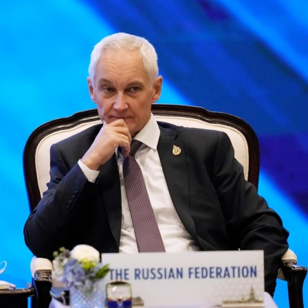 Andrej Beloussow, erster stellvertretender Ministerpräsident von Russland, nimmt an einer Diskussion während des Apec-Gipfels teil. Der Wirtschaftsexperte wurde von Kremlchef Putin zum neuen Verteidigungsminister ernannt. (Archivfoto)
