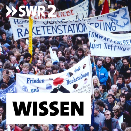 Demonstration für den Frieden, Antikriegs- und Friedensbewegung gegen die Stationierung von Mittelstreckenraketen, größte politische Kundgebung in Hamburg und Bremerhaven im Oktober 1983. Was kaum einer ahnte: Die Geheimdienste der DDR und Sowjetunion beeinflussten die Friedensbewegung.