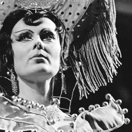 Marianne Kaiser in Kostüm und MAske; Foto: unbekannt