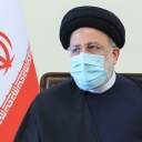 Ebrahim Raisi, Präsident des Irans, bei einem Treffen mit den Leitern der drei Zweigstellen im Iran.