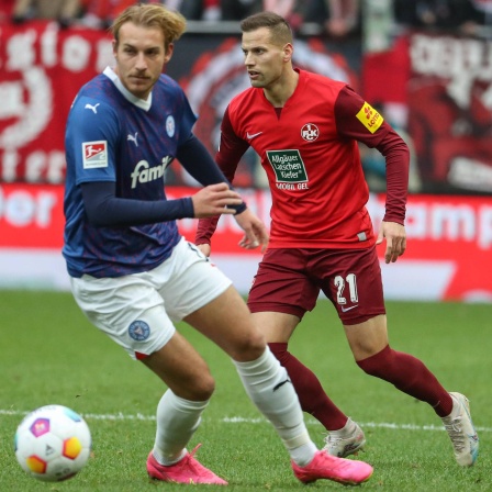 Holstein Kiel gegen den 1. Fc Karlsruhe