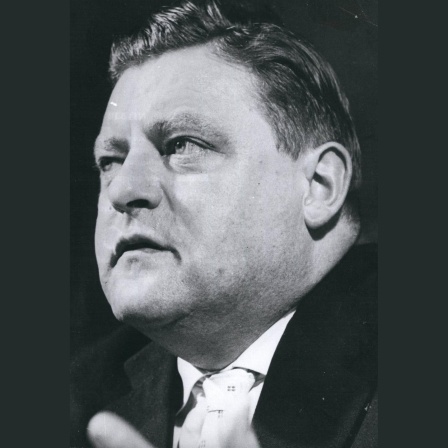 Franz Josef Strauß im November 1962. Durch die SPIEGEL-Affäre geriet er unter Druck.