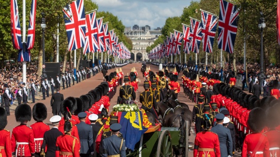 Hart Aber Fair - Der Queen-abschied: Warum Immer Noch Der Kult Um Königshäuser.