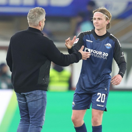 Lukasz Kwasniok mit Felix Götze