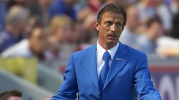 Sportschau - 2000: Der Blaue Anzug - Christoph Daum Als Modeikone