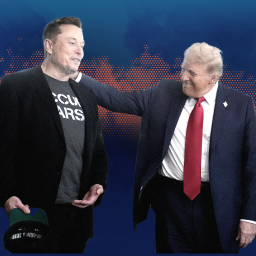 Donald Trump klopft Elon Musk auf die Schulter.