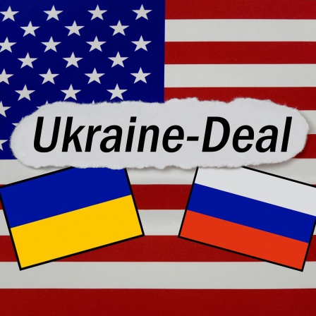 Collage:  Auf einer US Flagge befindet sich der Schriftzug Ukraine Deal mit den Flaggen von Russland und der Ukraine