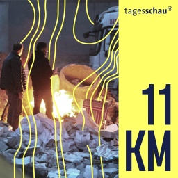 Aus Angst vor einem weiteren Erdbeben in Istanbul, bereiten sich Menschen darauf vor, die Nacht außerhalb ihrer Häuser in Parks und auf offenen Plätzen zu verbringen.