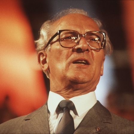 Staats-und Parteichef Erich Honecker auf einem FDJ-Festival 1989