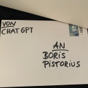 Auf einem weißen Briefumschlag steht als Empfänger Boris Pistorius, als Absender ChatGPT