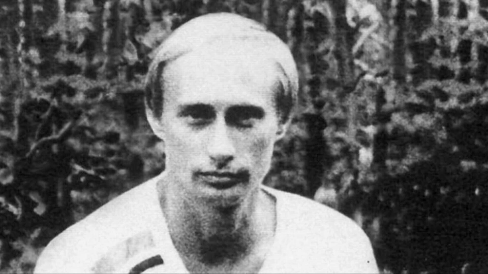 Путин в молодости фото