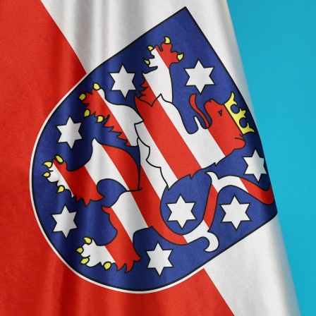 Thüringer Wappen auf der Fahne.
