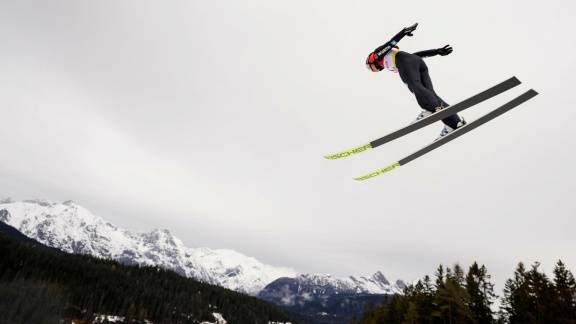 Sportschau Wintersport - Das Springen Der Frauen Im Re-live