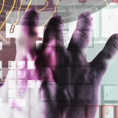 Collage aus einer Hand über eine Computertastatur
