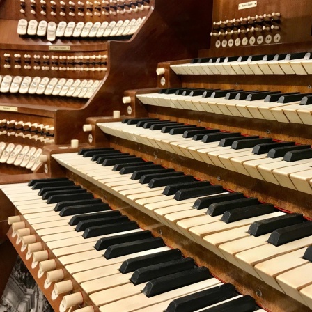 Haushohe Orgel wird in der Rhön für Großbritannien saniert - und gekürzt