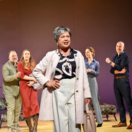 Auf dem Bild: Lisa Wildmann, Antonio Lallo, Bianca Spiegel, Ursula Berlinghof, Barbro Viefhaus, Frederik Leberle