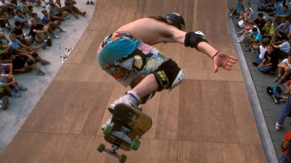 Sportschau - Claus Grabke In Der Skateboard Hall Of Fame