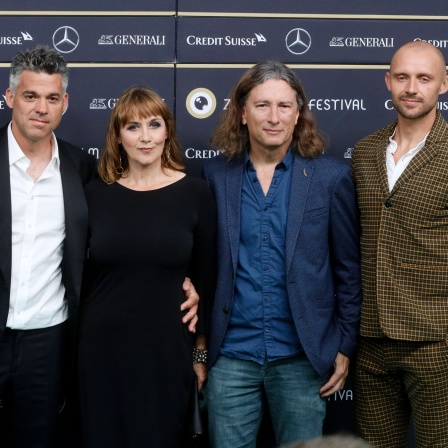 Philippe Weibel, Alexandra Gilbreath, Brian D. Goff und Oliver Walker bei der Premiere des Kinofilms "The Art Of Love"
