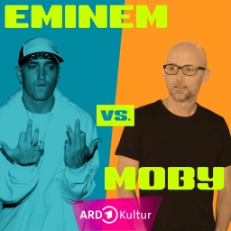 Auf einem farblich geteilten Bild sind links Eminem und rechts Moby im Portrait-Format zu sehen