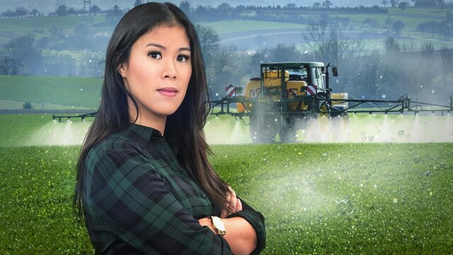 Montage: Mai Thi Nguyen-Kim vor einem Feld, auf das Pflanzenschutzmittel gespritzt werden