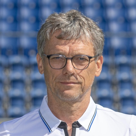 Fußballtrainer Michael Henke zur Ergebniskrise bei den Nationalmannschaften: "Wir haben keine sichere Abwehr mehr"