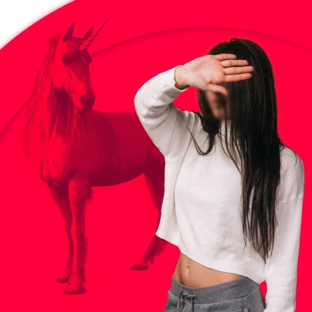Tara vor einem Einhorn