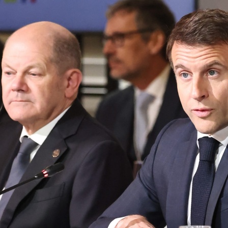 Bundeskanzler Olaf Scholz und Frankreichs Präsident Emmanuel Macron im Pariser Elysée-Palast