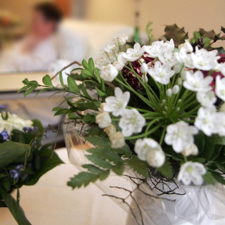 Blumen am Krankenbett